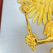 На память: Плакетка «Герб России» из латуни и дерева — фотография 6
