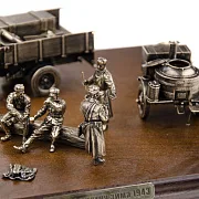 Диорама «Советская полевая кухня. Зима 1943 г.» из бронзы и ясеня, 1:35 — необычный подарок — фотография 4