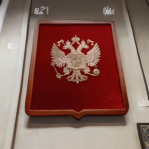 Панно «Герб России» с геральдической рамкой, большое — красивый подарок