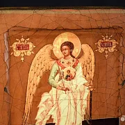 На память: Икона деревянная "Ангел Хранитель" — фотография 2