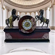 Каминные часы «Кони» из яшмы и долерита — оригинальный подарок — фотография 1