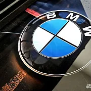 Нарды под стеклом «BMW M5 Ангельские глазки» — красивый подарок — фотография 10