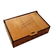 Деревянная флешка «Весы» в подарок — фотография 3