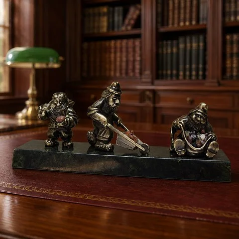 Бронзовая линейка Урал в подарок