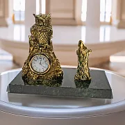 На память: Часы «Филин» на пне с подставкой — фотография 1