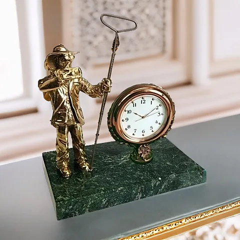 На память: Настольные часы с фигурой металлурга из бронзы и змеевика