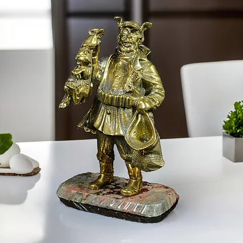 Фигура «Охотник» из латуни и бронзы на креноиде — оригинальный подарок