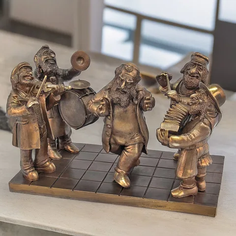 Бронзовая композиция «Уличный оркестр» — четыре музыканта в подарок