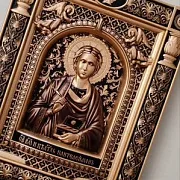 Резная Икона из дерева Святой Пантелеймон Целитель — необычный подарок — фотография 3