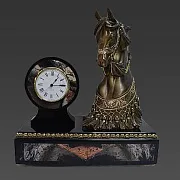 Подарочные интерьерные часы «Конь» из долерита и яшмы — фотография 2