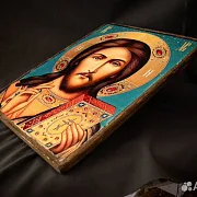 Икона деревянная "Христос Вседержитель" — необычный подарок — фотография 5